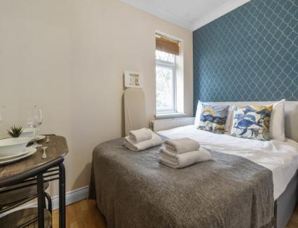 London - Roundway Private Rooms3